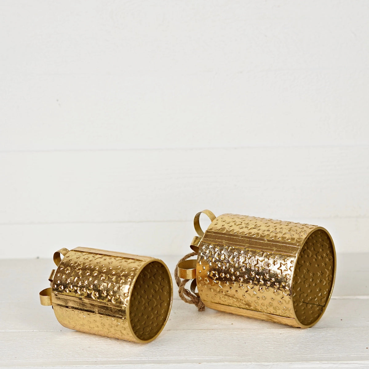 Dazzling Gold Metal Round Gift Box